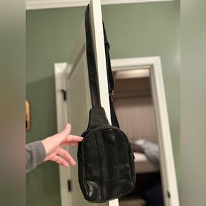 Elegant Black Leather Women's Crossbody Bag